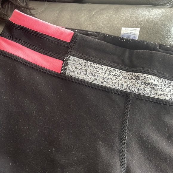 Ivivva crop black leggings, size 12 - Picture 4 of 4